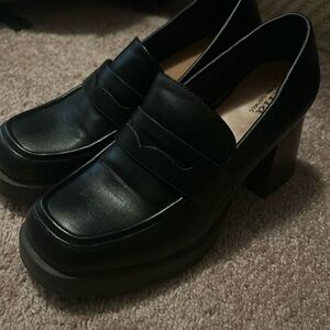 Loafers with chunky heel